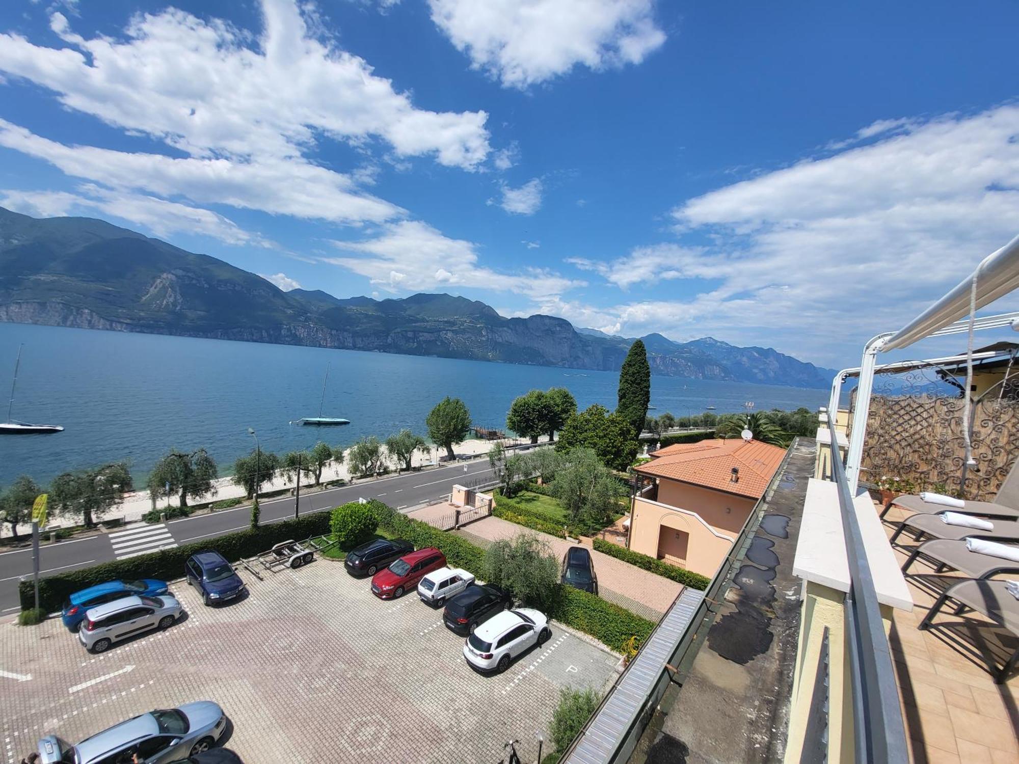 Penthouse Casa Alkea Masse Lake View Brenzone sul Garda Buitenkant foto